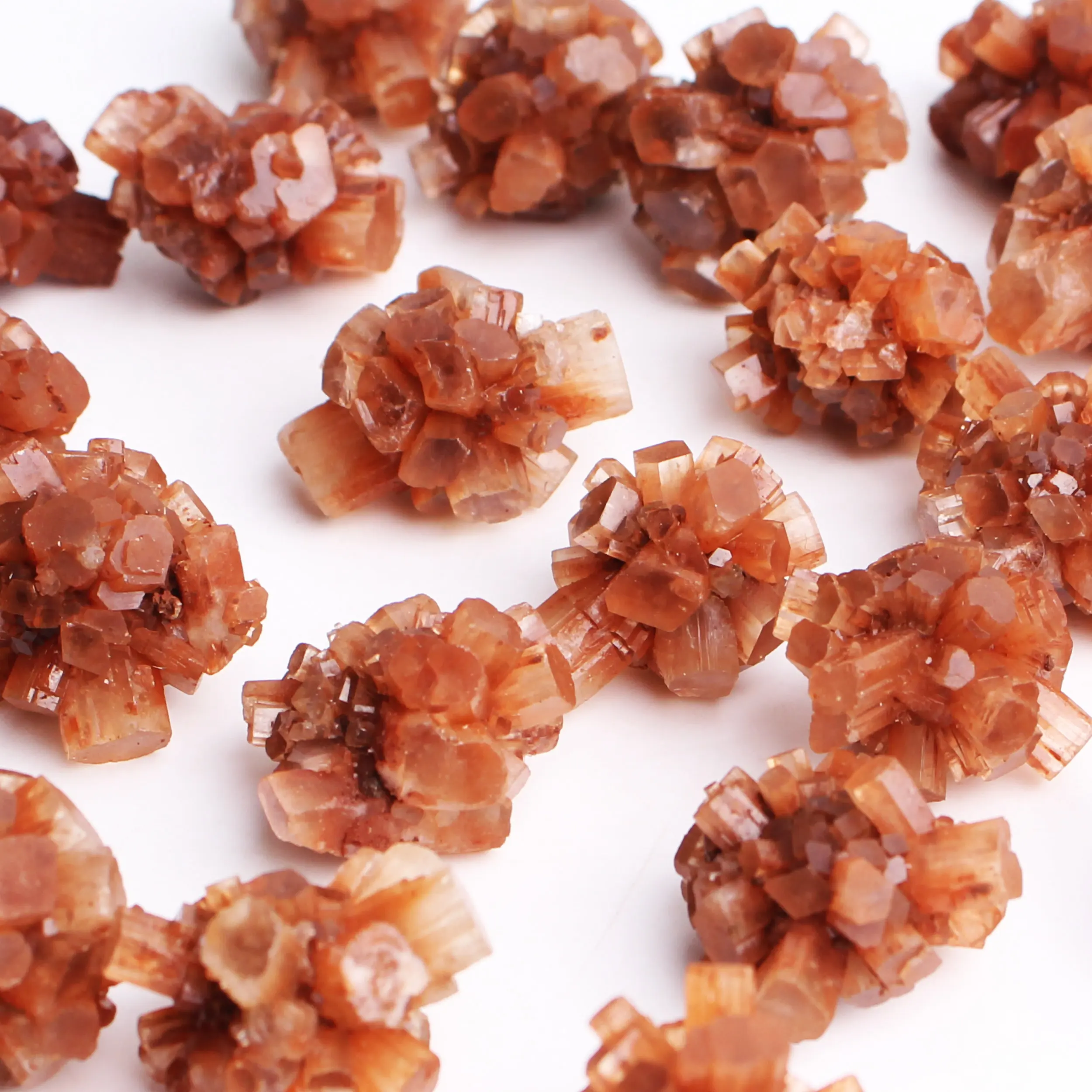 Натуральный редкий апельсиновый арагоновый кварцевый минерал кристаллическая