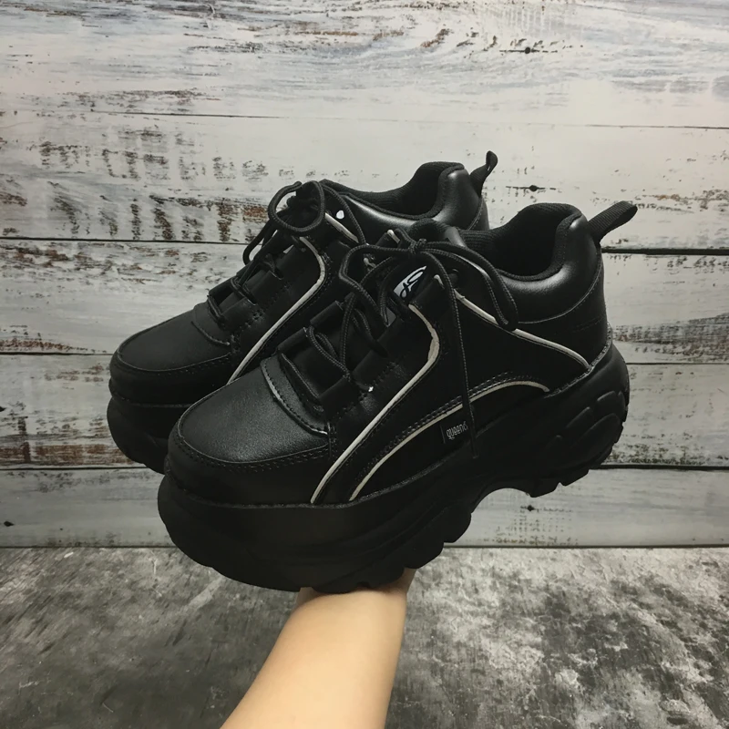 European station muffin shoes women thick bottom 2021 new Harajuku high small white shoes insport wind super-fire sports shoes