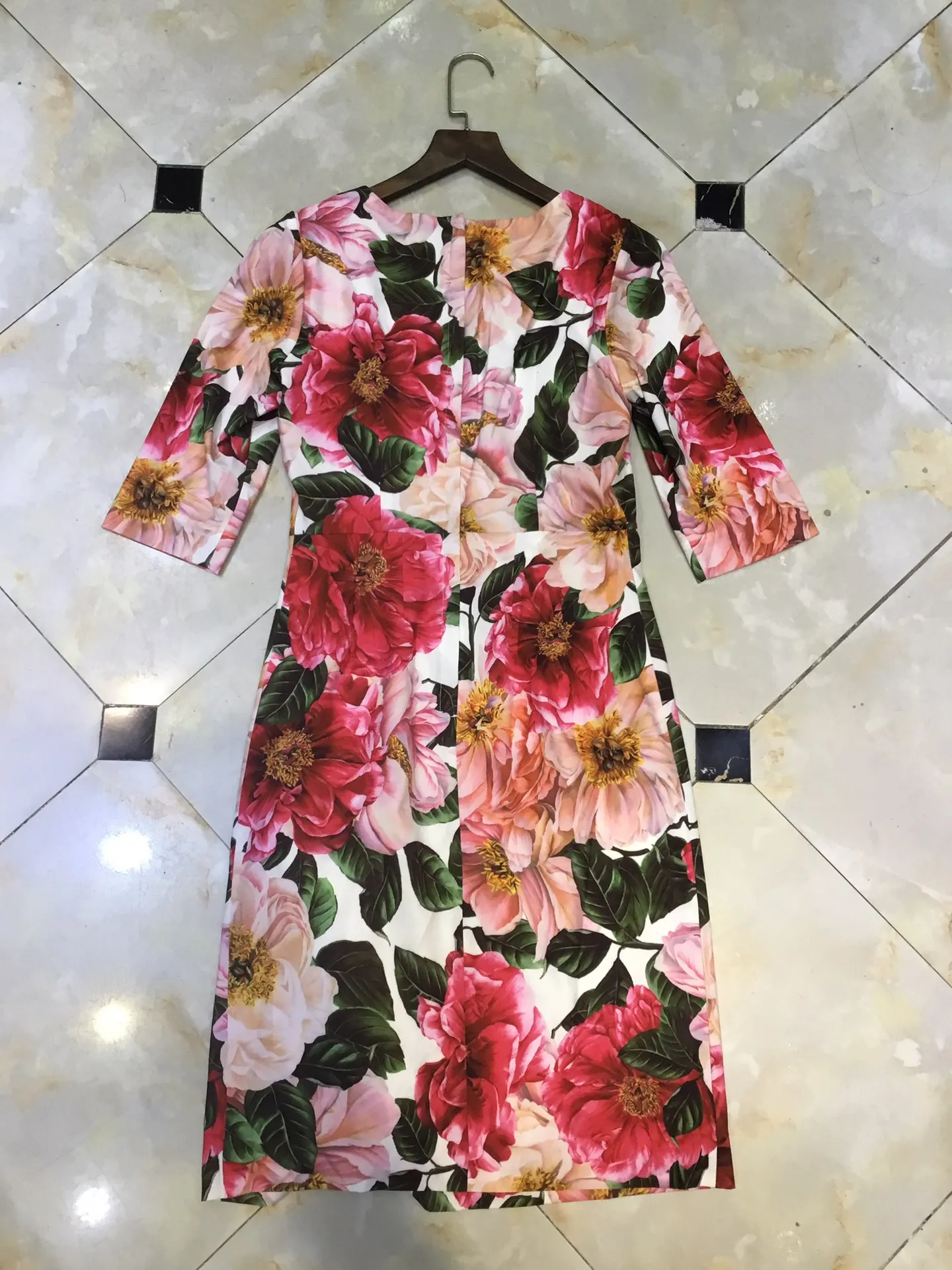 

Women Elegant Fancy Floral Print Knee Length Pencil Dress Lady Peony Floral Print Holiday Robe