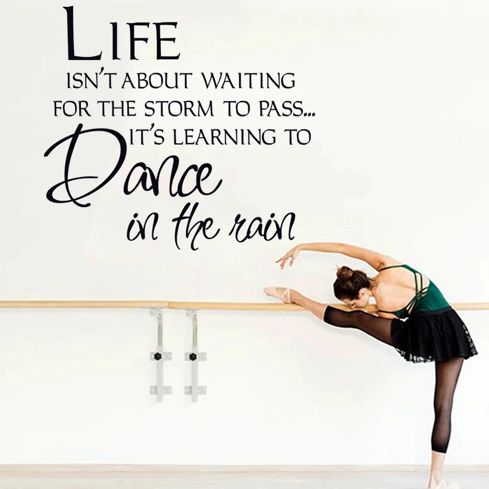 Вдохновляющая Цитата Настенная Наклейка на стену танец под дождем домашний