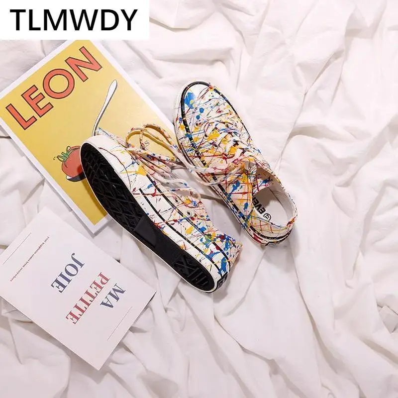 

2021 new fashion comfortable high-top vulcanized shoes women hand-painted graffiti canvas shoes women lace-up women casual shoes