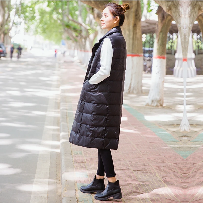 

Autumn and winter 2019 women feather vest new style suit collar literature and art coats thin warm big size easy matching vest