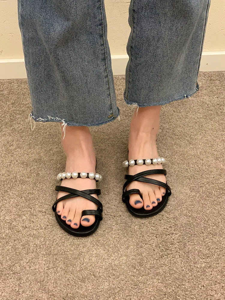 

Flat Shoes Female Low Womens Slippers Outdoor Pantofle Slides Fashion String Bead 2021 Luxury Soft Fabric PU Scandals Rubber