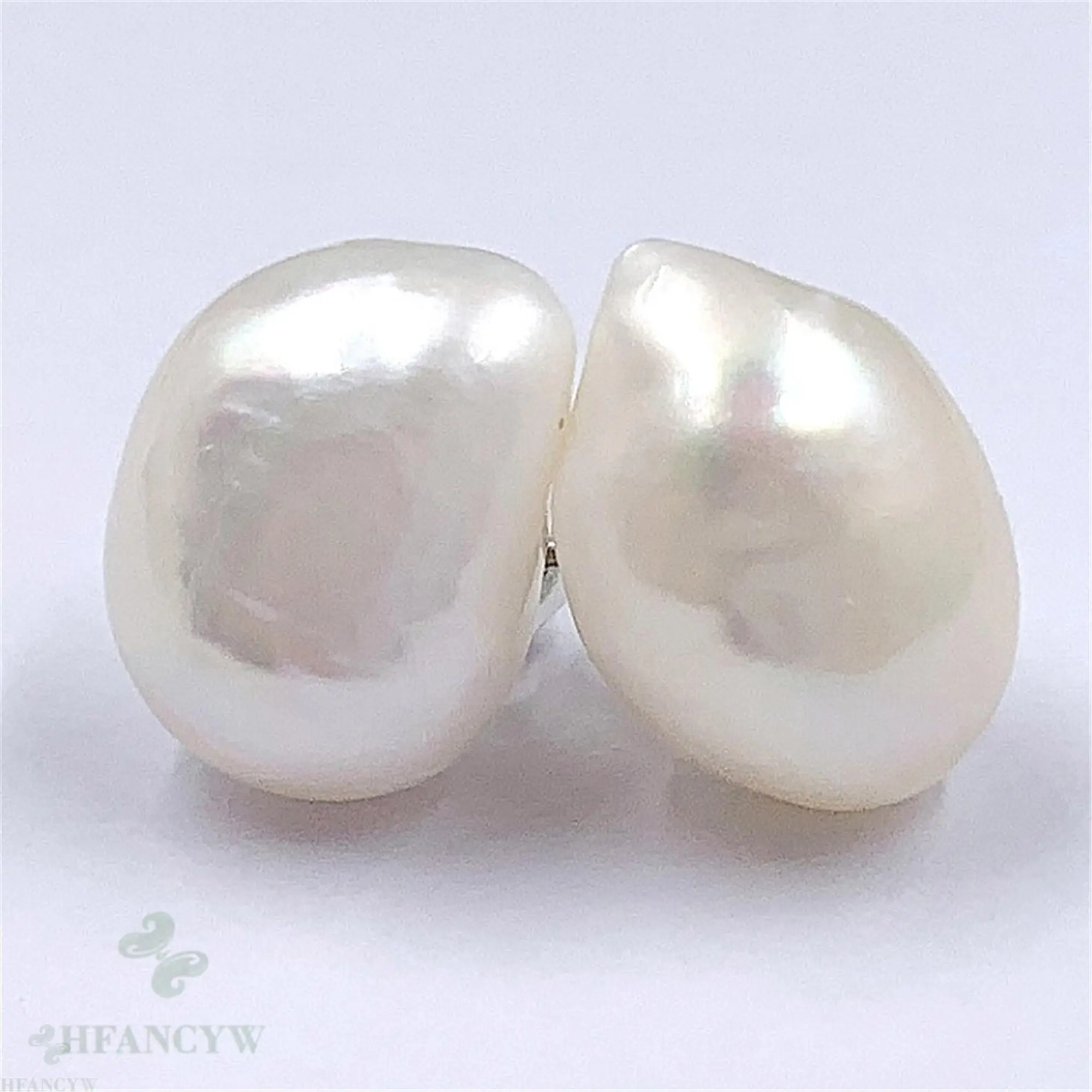 Белые жемчужные серьги в стиле барокко серебряные гвоздики классические