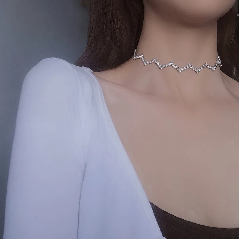 

Senior feeling super fairy zircon necklace ins cold wind contracted collarbone chain female temperament