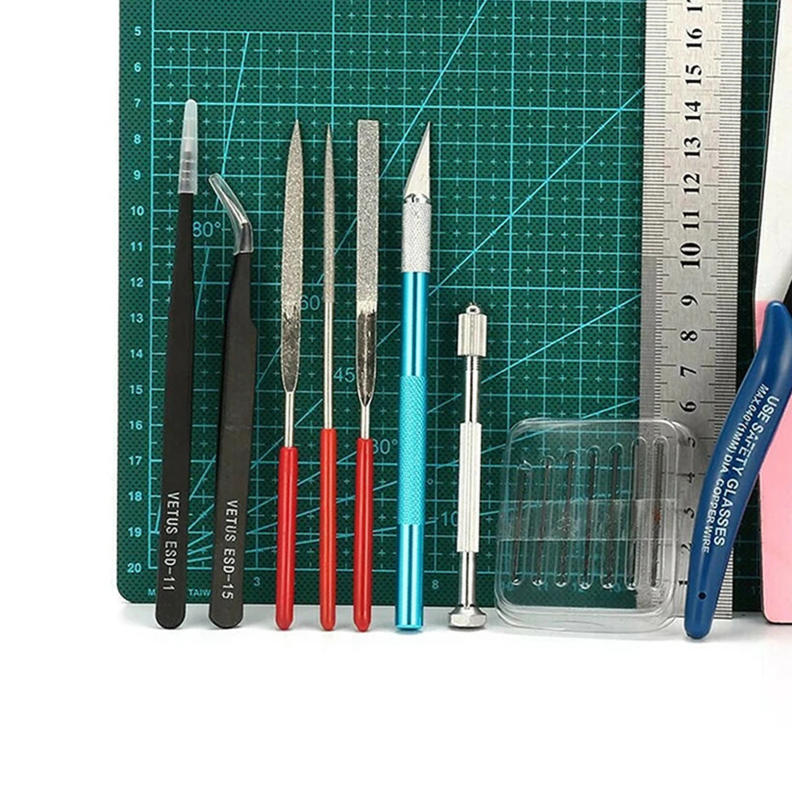 

19Pcs Professional Gundam Modeler Basic Tools,Craft Set Hobby Building Tools Kit,with Plastic Case for Gundam Car Model