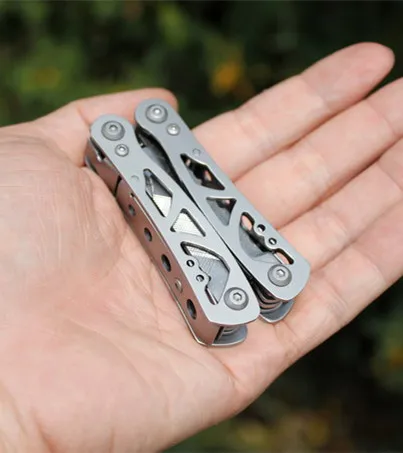 Мультитул 9 в 1 карманный из нержавеющей стали с плоскогубцами универсальный