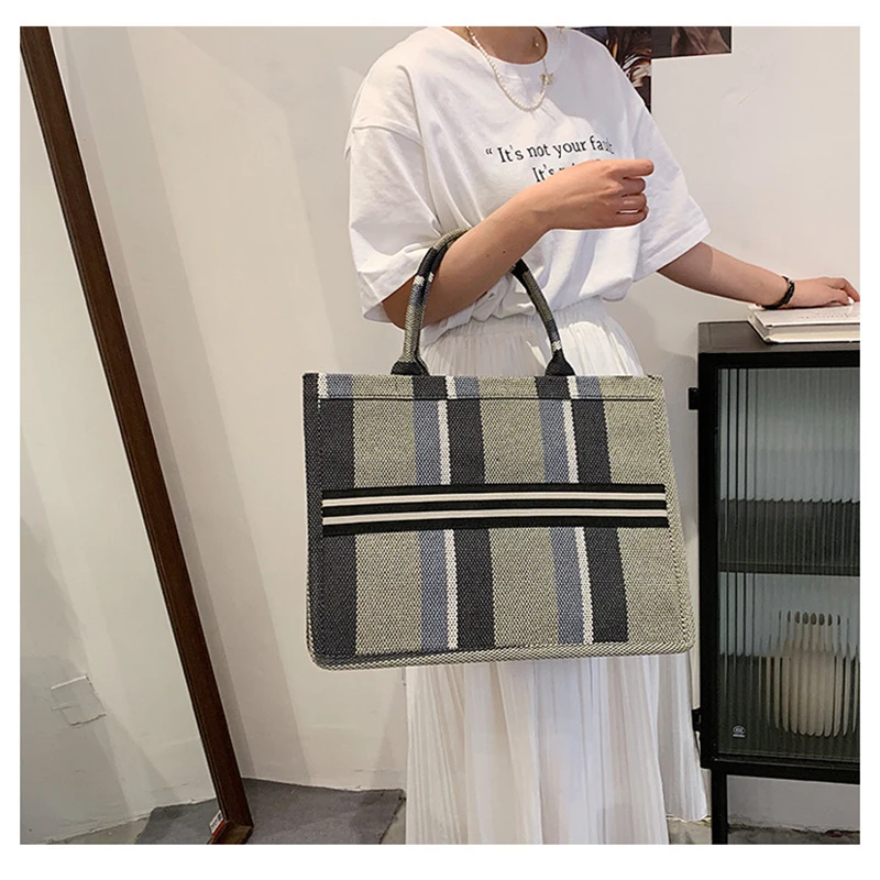 

2021 New 2 Sizes Striped Retro Large-Capacity Portable Canvas Bag Women's Shoulder And Underarm Tote Bag