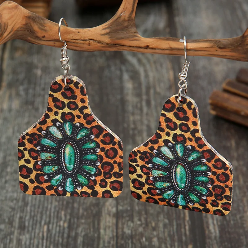 

Новинка 2021, кожаные серьги в европейском и американском стиле с бирюзовым леопардовым принтом, двухсторонний рисунок в виде винной бутылки