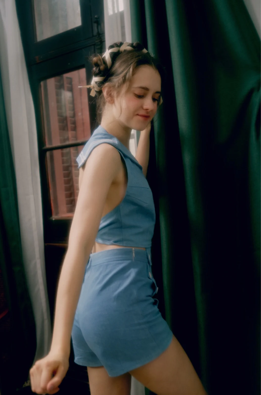 Женский комплект из 2 предметов: футболка без рукавов с матросским воротником и