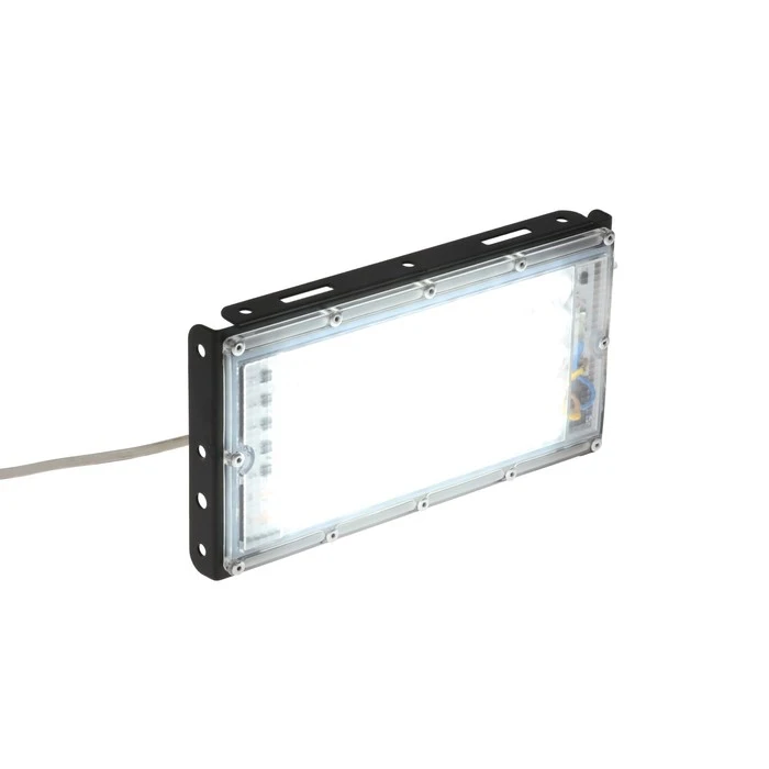 Прожектор светодиодный модульный Luazon Lighting M-01B 50Вт IP65 4500Лм 6500К 220В Черный 3852604 |