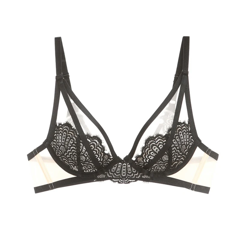 Ультратонкий прозрачный бюстгальтер и тонкие прозрячные трусики в комплекте