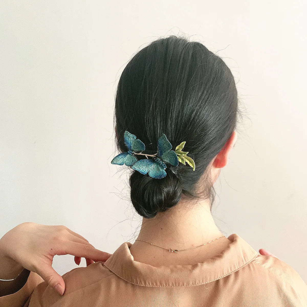 

Градиентная Вышивка Бабочка заколка ручной работы аксессуары для волос в старинном стиле фотохвост параллельный зажим