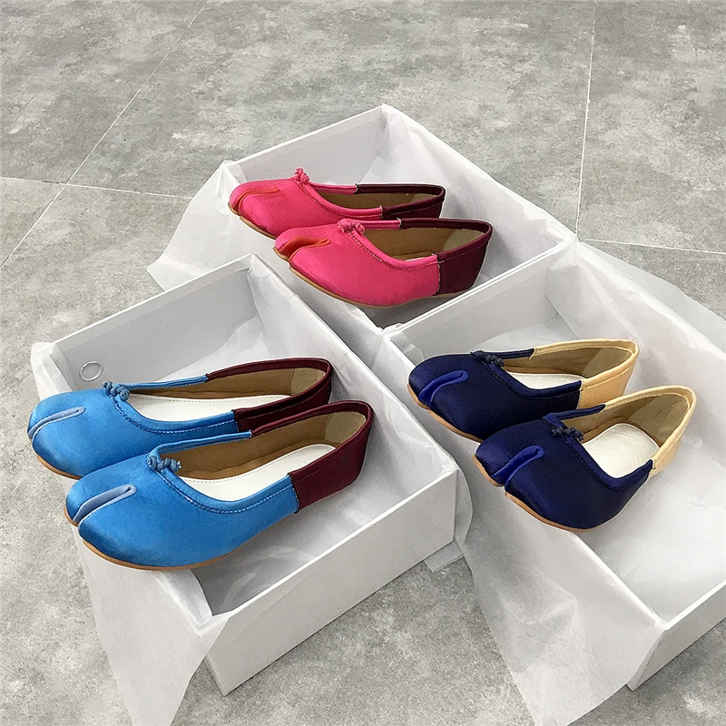 Newest Patchwork Split Toe Flat Shoes Woman Mixed Color Luxury Satin Butterfly-knot Slip On Ballet Flats Spring Women Shoes