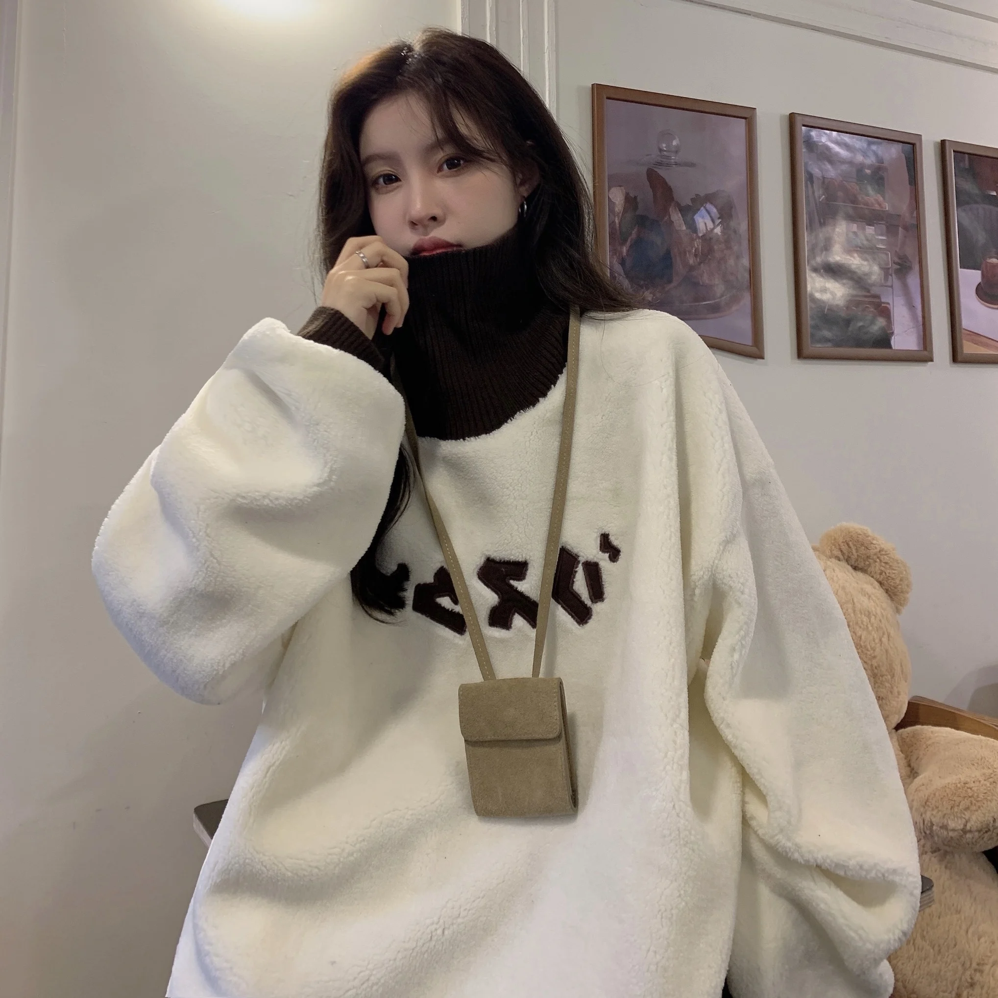 

2021 winter lamb cashmere turtleneck Korean loose fake two-piece long-sleeved design hoodie women's jacket