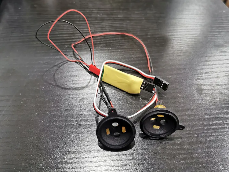 светодиодная лампа глаз анг