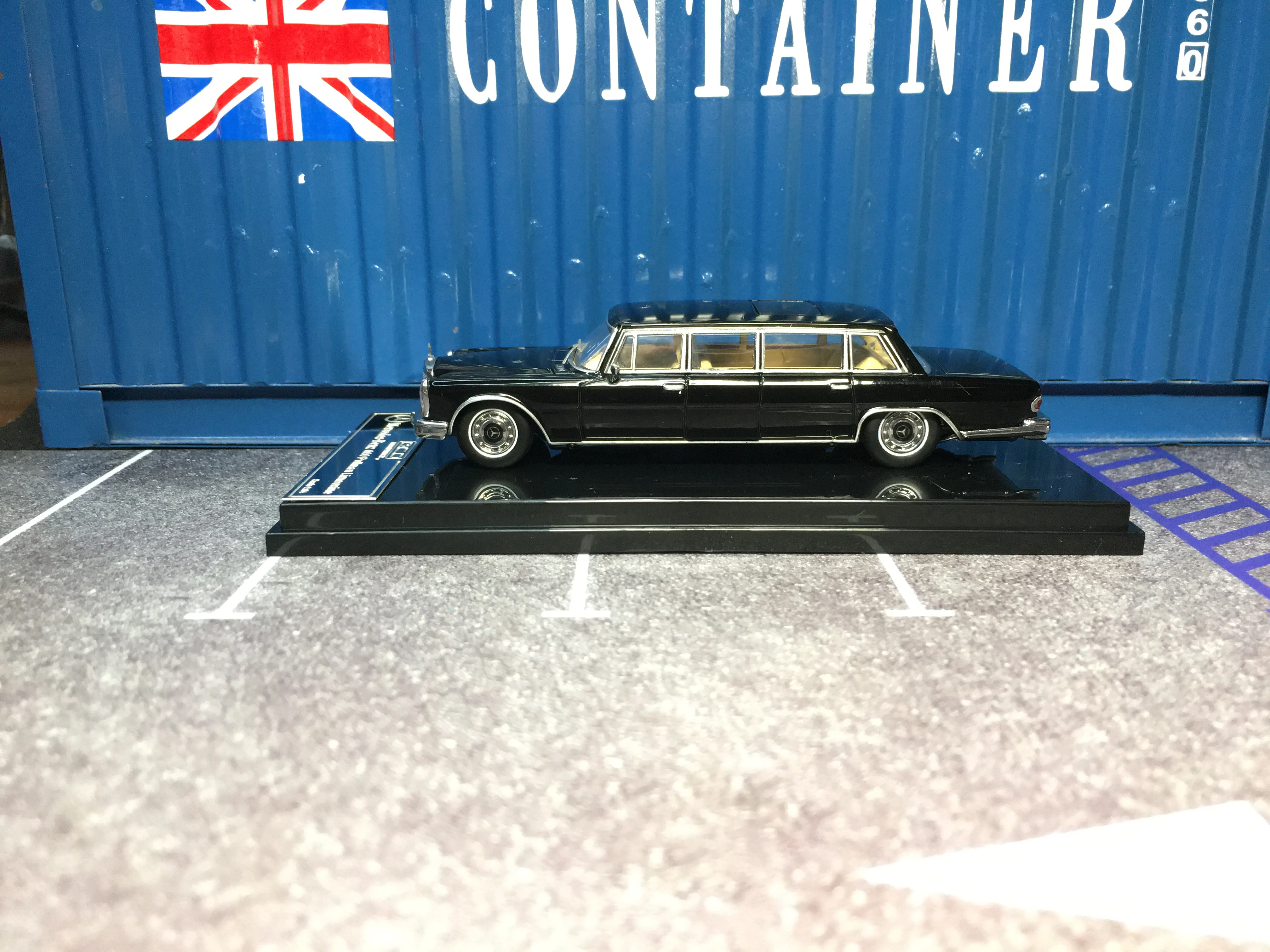 

GCD 1/64 600 Pullman Die Cast Model Car Collection Limited