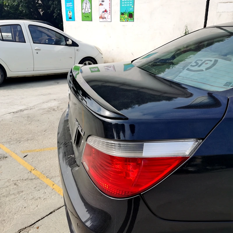 

For BMW M5 E60 Spoiler 2006-2010 520 525li 528li High Quality ABS Material Car Rear Wing Primer Color Rear SpoilerHarman style