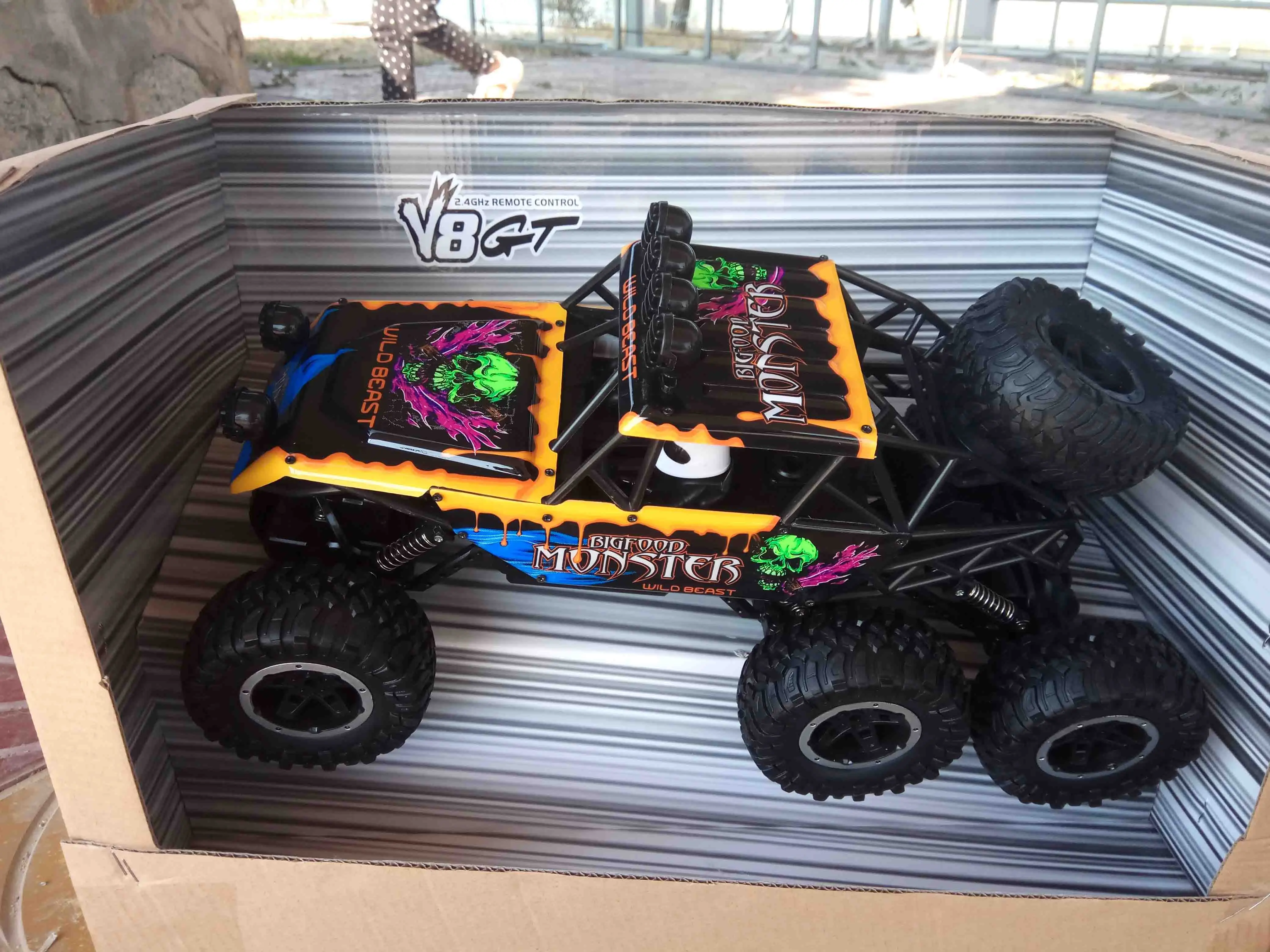 New product 1:10 6WD RC Car 2.4G Radio Control RC Car Toys Buggy High speed Truck Off-Road Climbing Vehicle toy