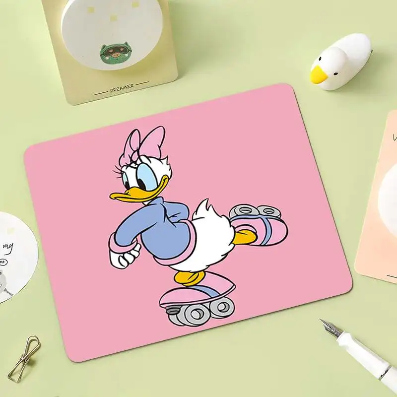 

Boy Gift Pad Disney Cute Daisy Duck Cartoon Silicone Pad to Mouse Game Top Selling Wholesale Gaming Pad mouse