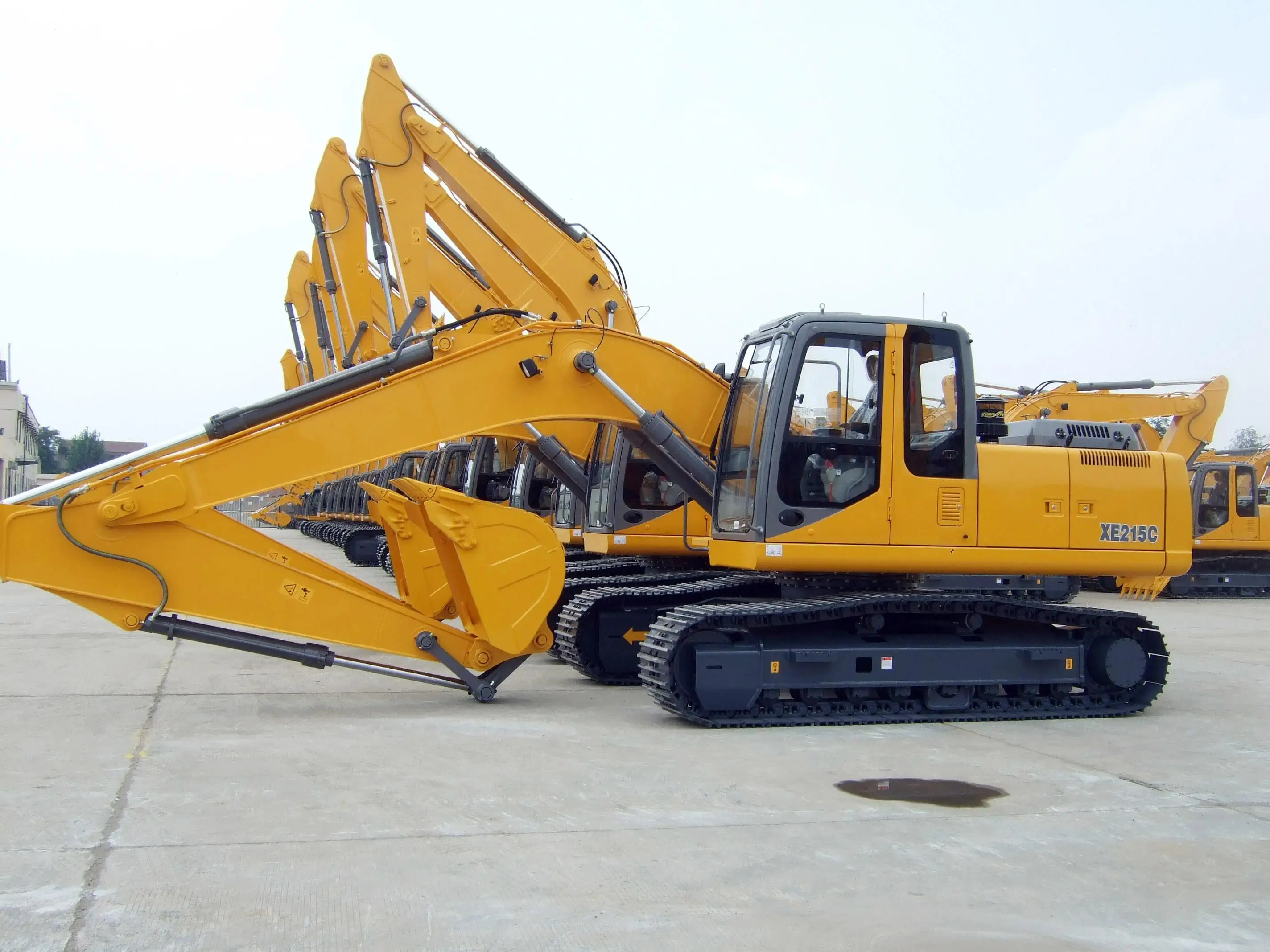 

Long Arm 23 Ton Excavator XE230 with Good Trailer