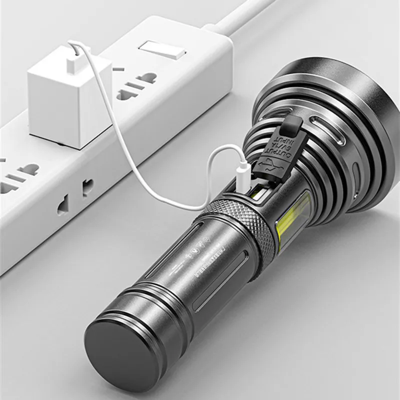 Мощный фонарик дальнего действия с высокой концентрацией перезаряжаемый