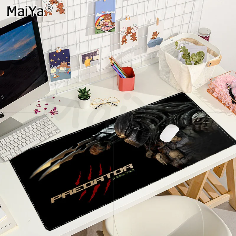 

Alien vs Predator large/small Pad to Mouse Size for 7.08*8.65inch and 9.83*11.4inch Mouse Pad for CSGO Game Player Computer