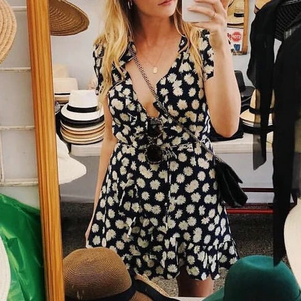 

Dress 2021 Women Spring and Summer New Dress Fashionable Casual Sweet Retro Little Daisy Print V-neck 100% Silk Mini Dress