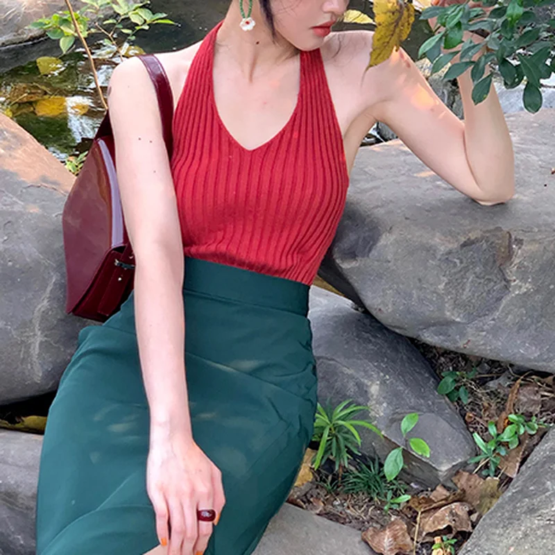 

Bottoming T-Shirt Retro Female Summer 2021 New Sexy Halter Neck V-neck Suspender Slim Short Stretch Slim Waistcoat Crop Tops