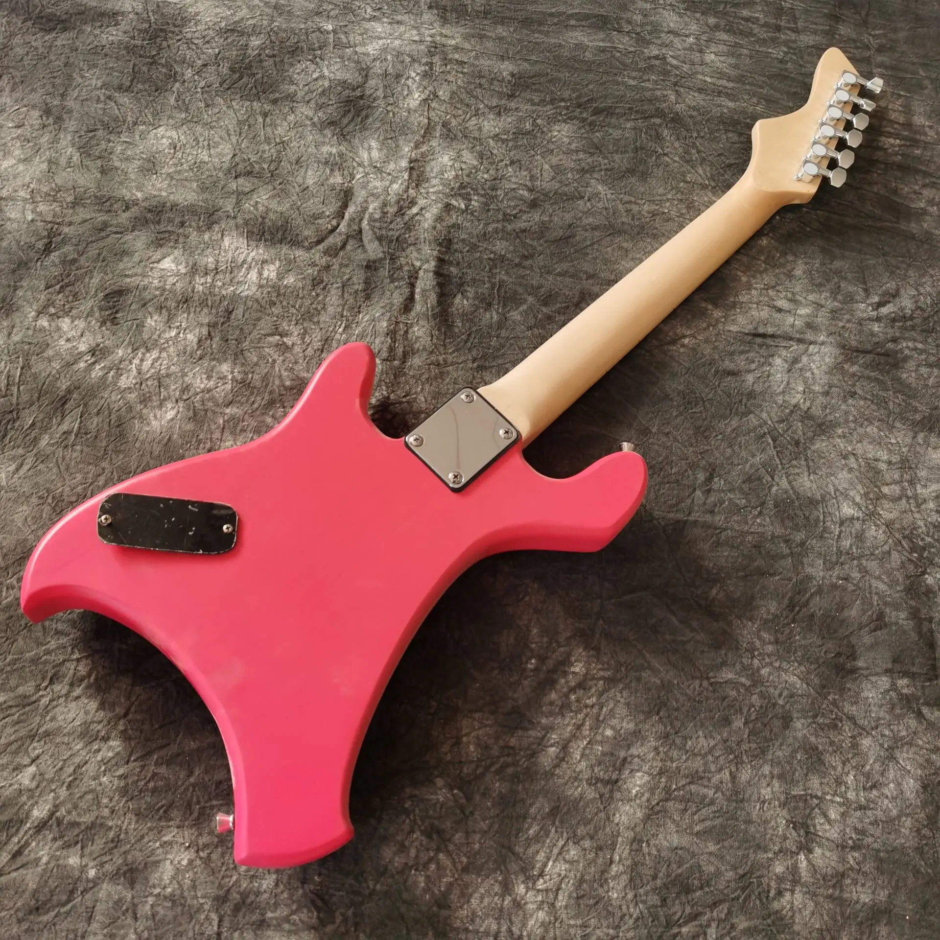 

New style,mini Electric Guitar.handmade 6 stings mini Pink color Guitar.high quality pickups.maple fingerboard.real photos