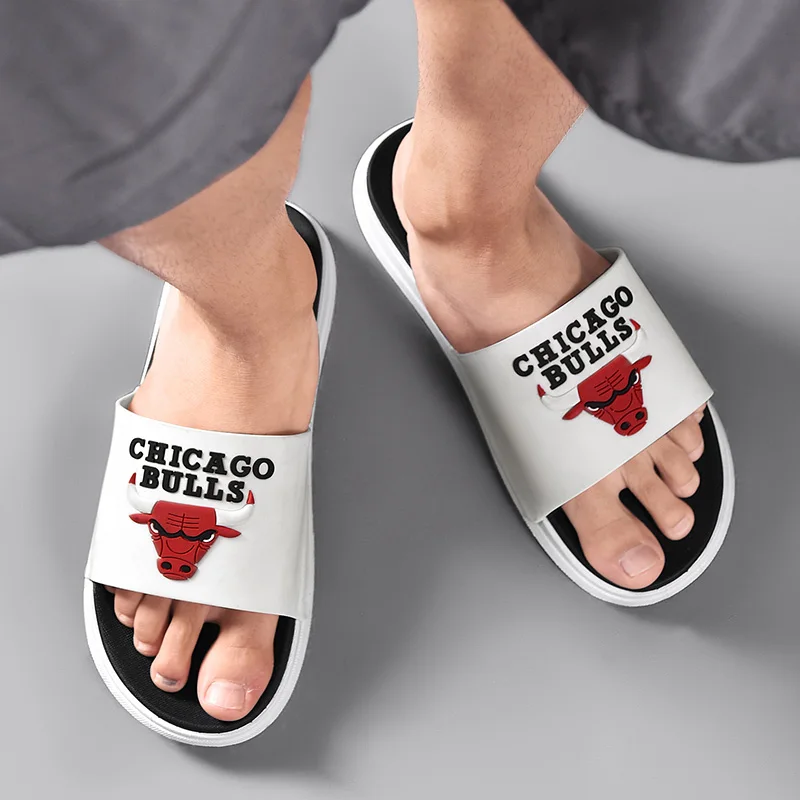 

Summer Black White Couple Slippers Men Fashion Luxury Designer Slides Men Beach Slippers Rubber Men's Flip Flops chanclas hombre