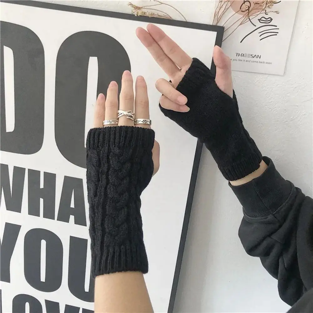 

Solid Color Men Diamond Driving Gloves Plus Velvet Female Gloves Half-finger Gloves Knitted Gloves Twist Mittens