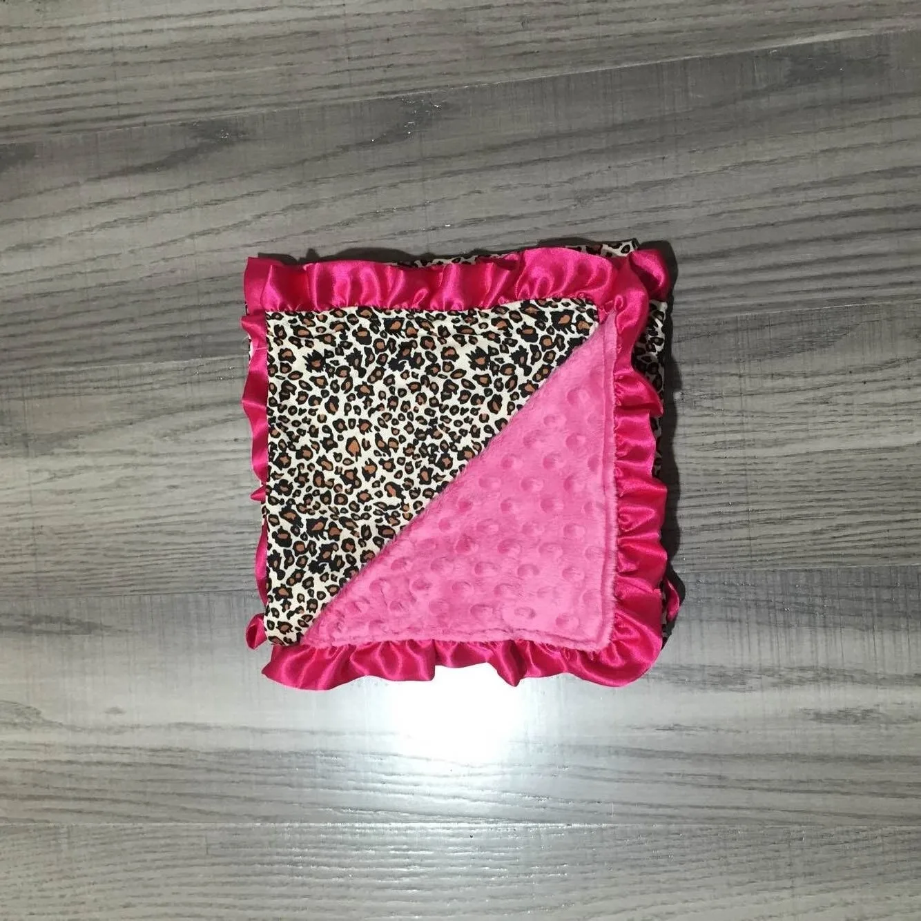 

Baby Girls Leopard Print Warm Fuchsia Blanket with Ruffle