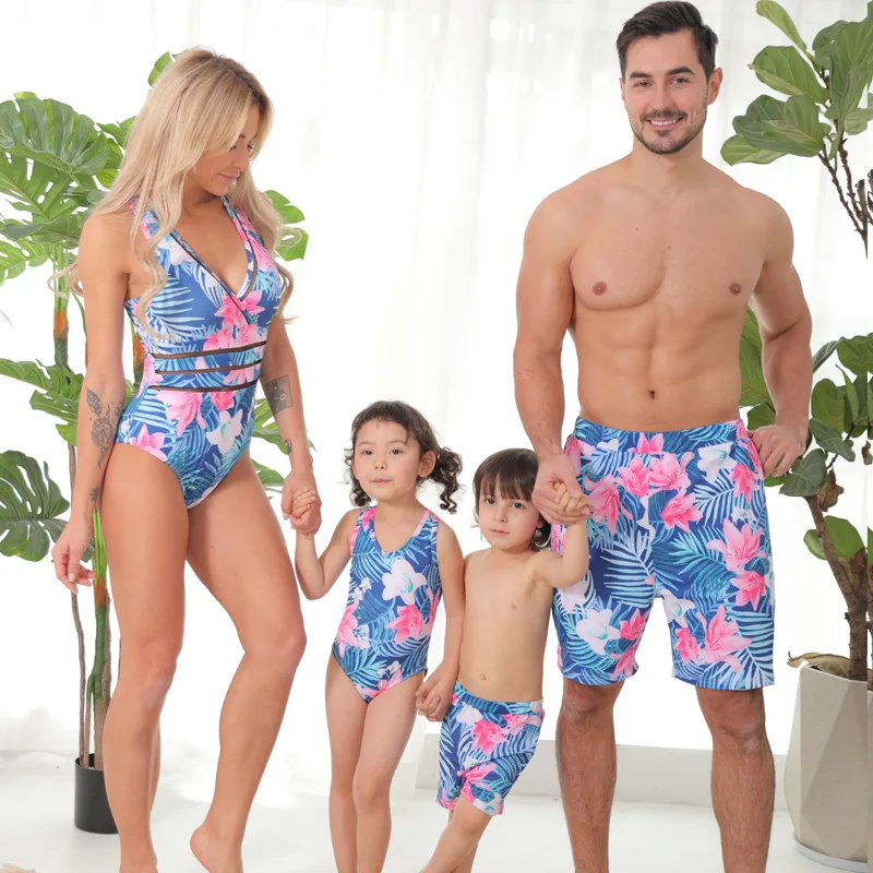 Family Look Flowers Swimsuits Mother Daughter Matching Swimwear Father Son Swim Shorts Mommy and Me Bathing Suit Clothes Outfits