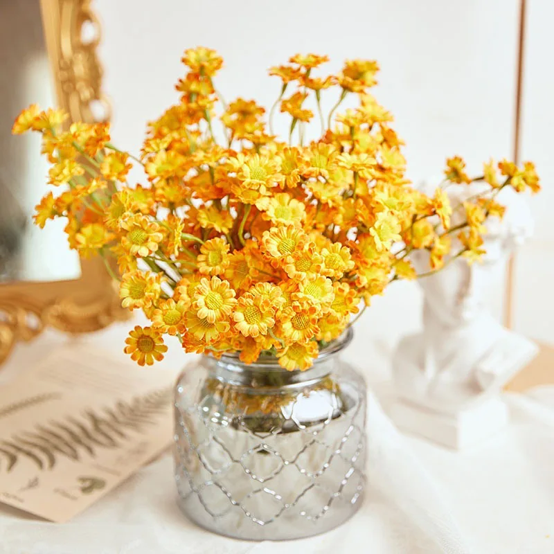 

Simulated bunch of Chamomile Small Daisy Fake Flower Table Gerbera Home Soft Decoration Simulated Flower Wedding Layout Guide