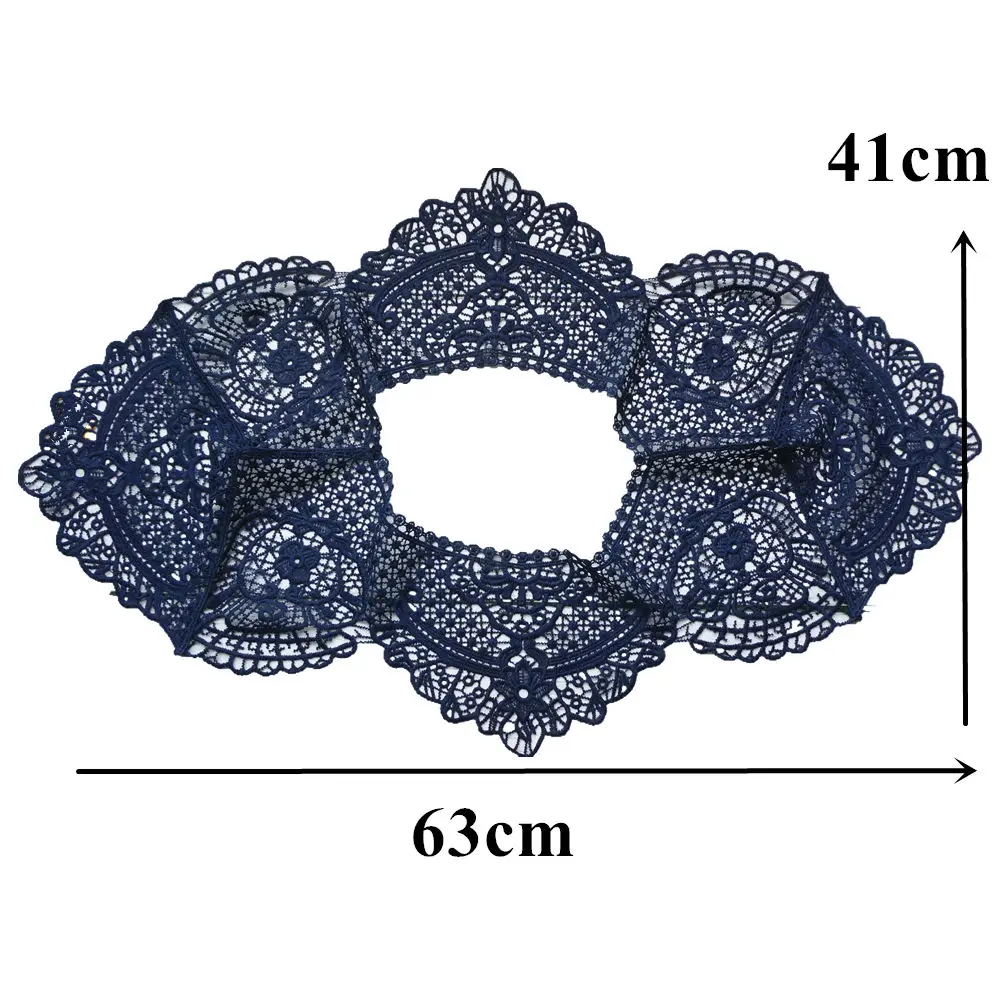 Воротник из цельной ткани темно синего цвета вырезанная вышивка аппликация