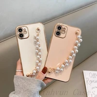 luxury glossy plating pearl bracelet chain for iphone 12 13 pro max mini x xs xr 11 pro 6s 7 8 plus se 2020 soft phone cases