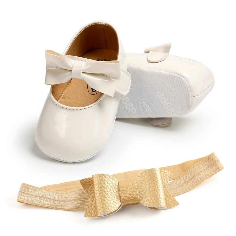 

Baby Girls Shoes Soft Sole Crib shoesPatent leather Newborn Baby Bow Princess Shoes Infant Cute Firstwalkers With Hairband