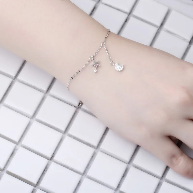 

TSHOU65 Asymmetrical Star Moon Bracelet Simple Fresh Pentagram Bracelet