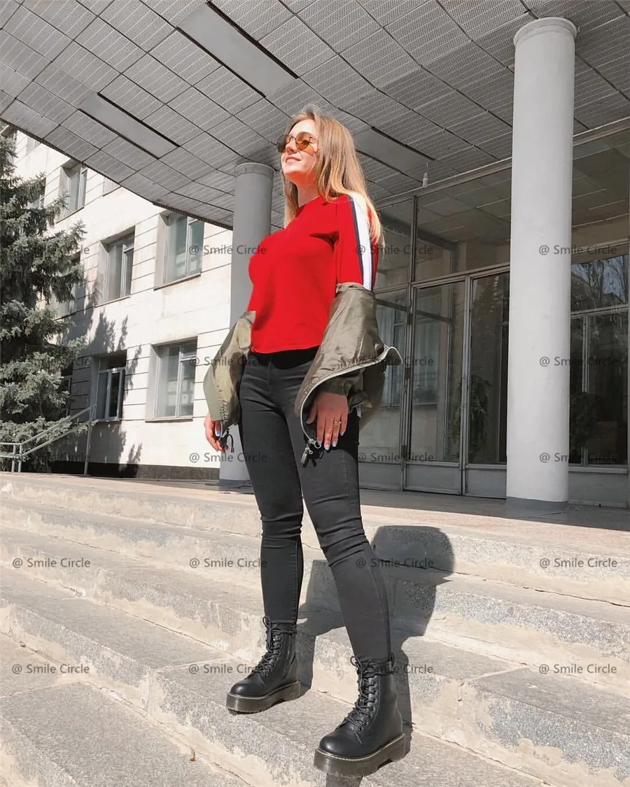 Женские мотоциклетные ботинки со смайликом и круглым Size36-41; сезон осень; коллекция года; модные армейские ботинки с круглым носком на шнуровке; женская обувь