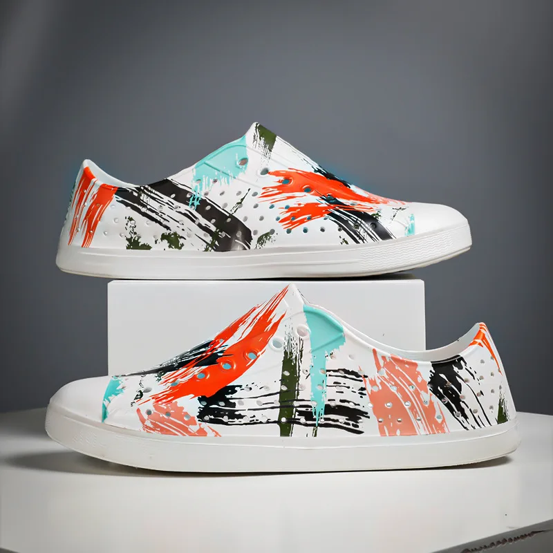 

2021 new summer wnc native hole shoes graffiti casual Baotou wading breathable sandals for men and women