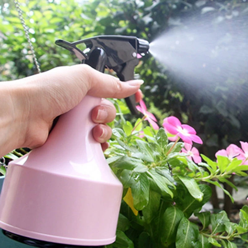 

2 Pcs Watering Spray Bottle 600Ml Pressing Sprayer Bottles Handheld Spray Bottles for Outdoor Household (Pink,Blue)