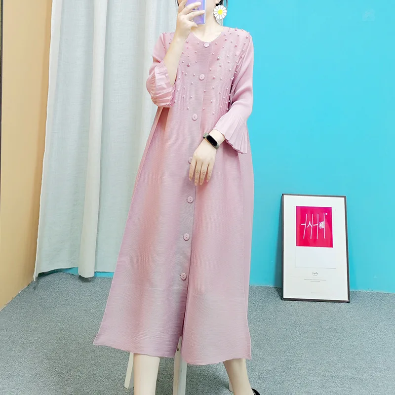 

2021 autumn women's flared sleeve dress Miyak fold Large size loose and thin temperament beaded sweet pleated trench coat