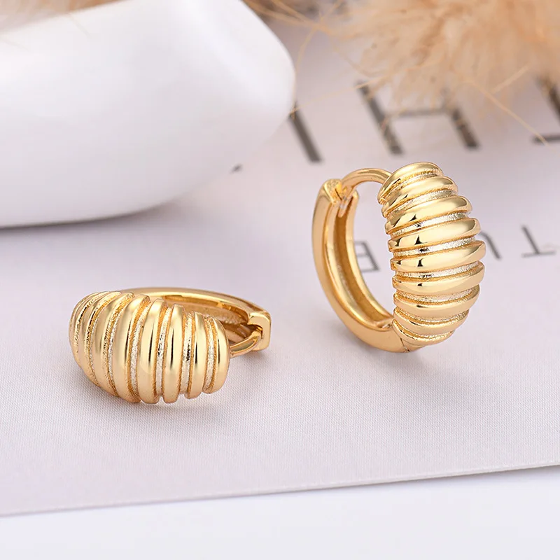 

925 Sterling Silver Ear Buckle Threaded Texture Croissant French Retro Hoop Earring for Women Geometric circle rock punk earring