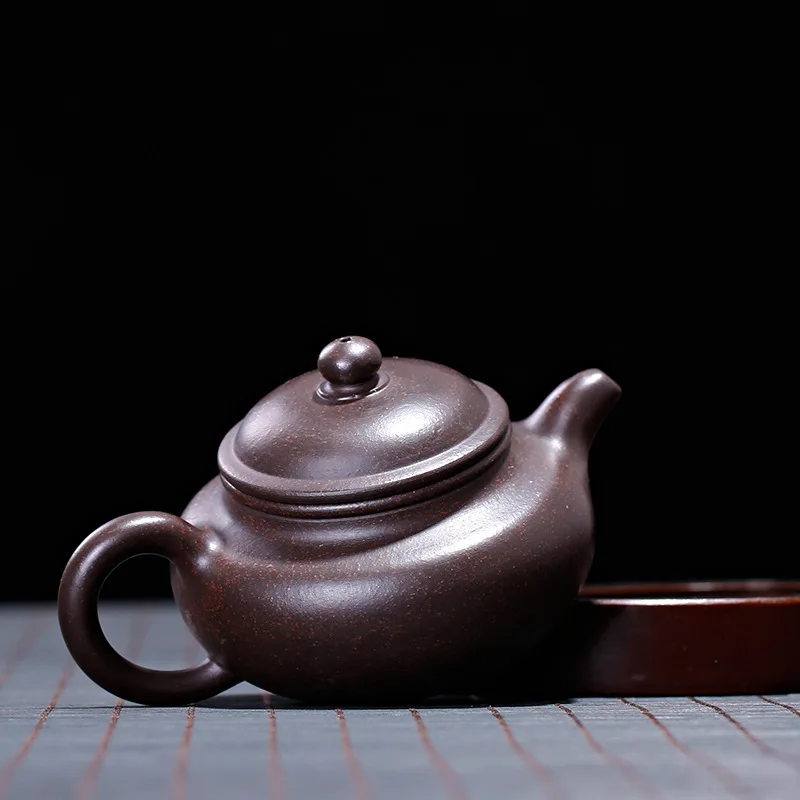 Античный чайник из фиолетовой глины плоский старинный ручной работы кунг