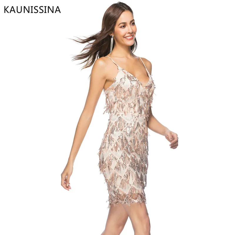 Женское однотонное платье с V образным вырезом на тонких бретельках|Коктейльные