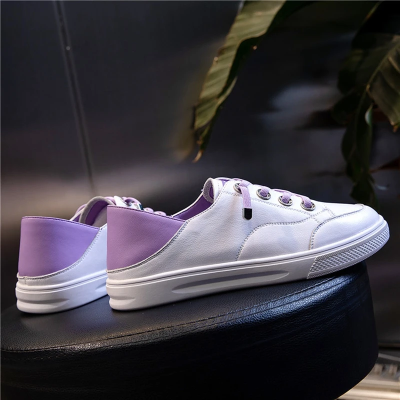 

Leather white shoes women 2020 new autumn sports wild flat single shoes women casual breathable women's shoes trend