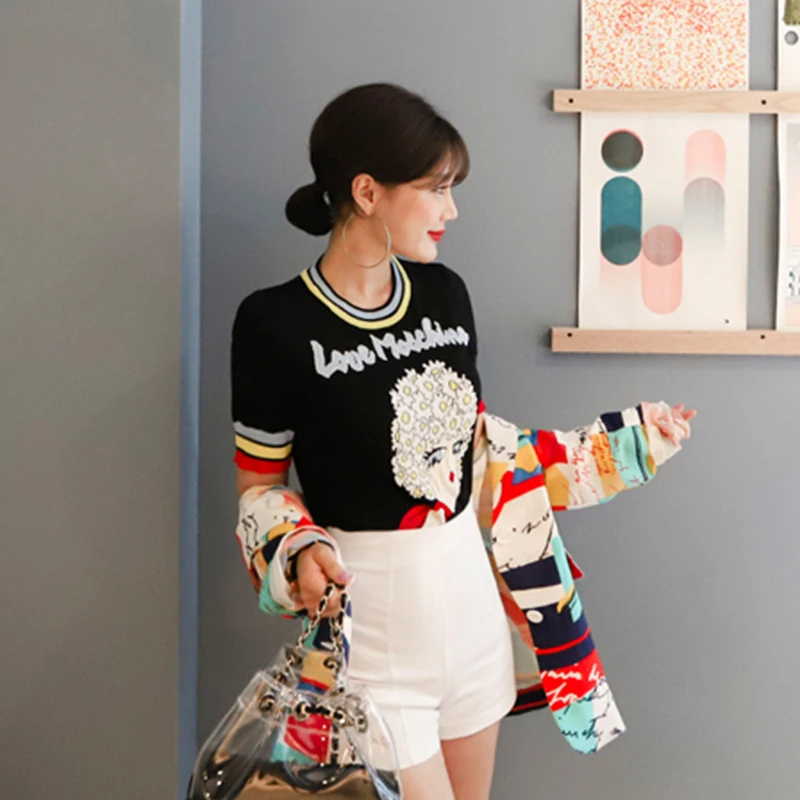 Женский жаккардовый пуловер с буквенным принтом и короткими рукавами летний