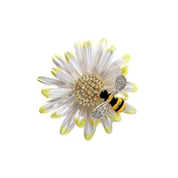 oe fashion exquisite sweet flower small bee brooch high eend women matte corsage accessories wholesale