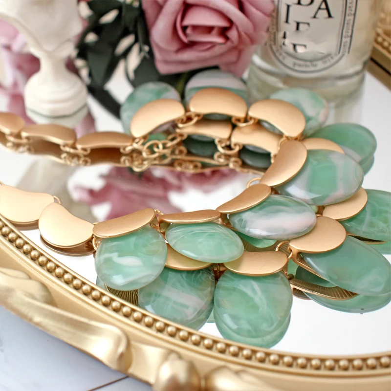

Big Statement Handmade Acrylic Necklace Fashion Women Female Bohemian Gold Alloy Metal Vintage Necklaces Pendants Jewelry